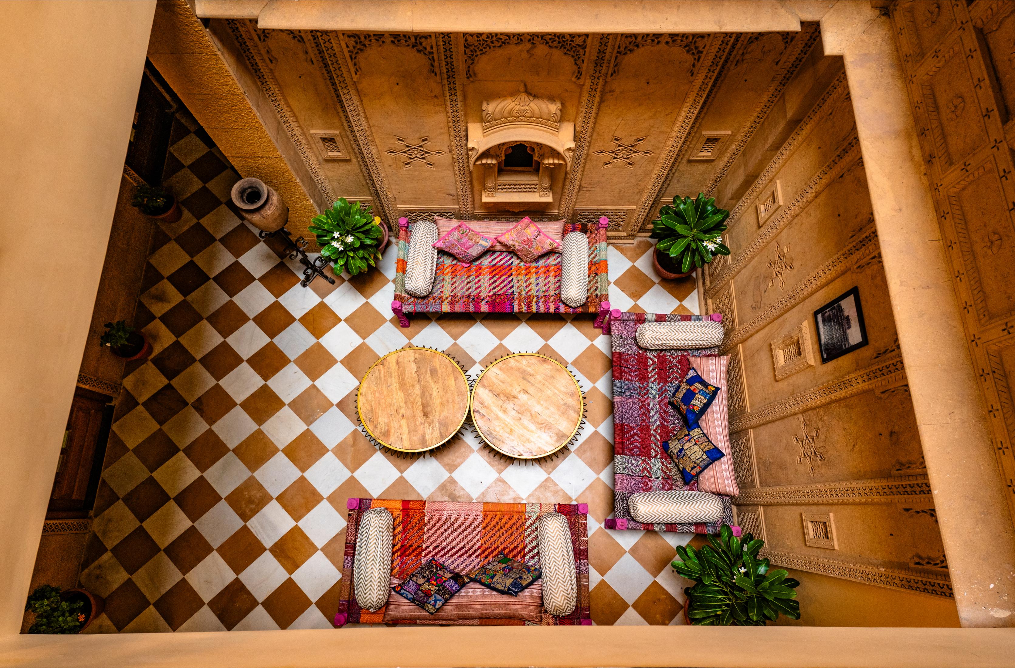 Restaurant Ambiance